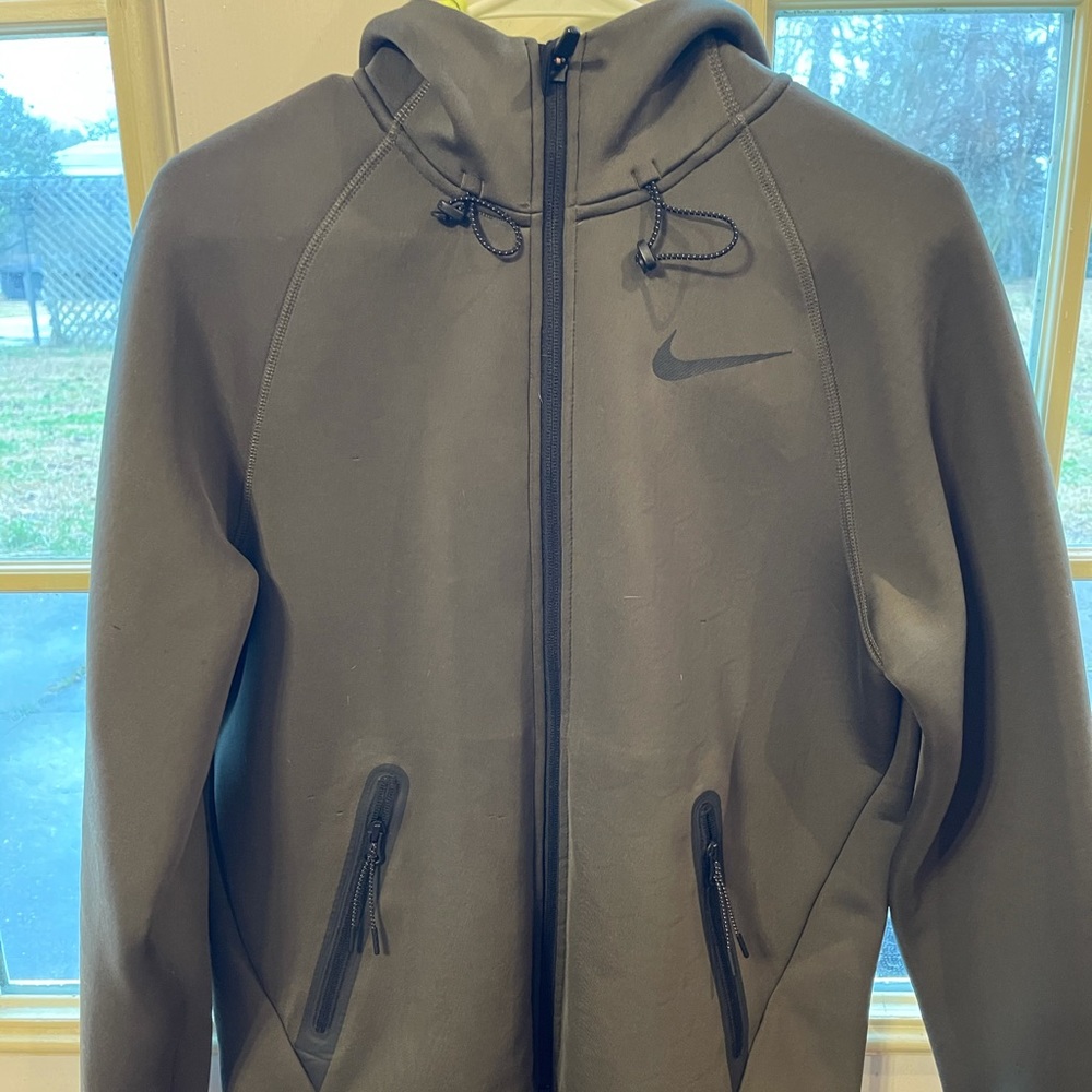 Nike Thermafit Sweater Size Medium